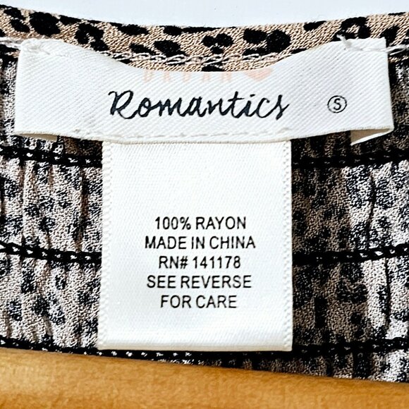 Romantics Womens Smocked Peplum Top S Rayon Leopard Print ~SS50.5‎ - Picture 2 of 5